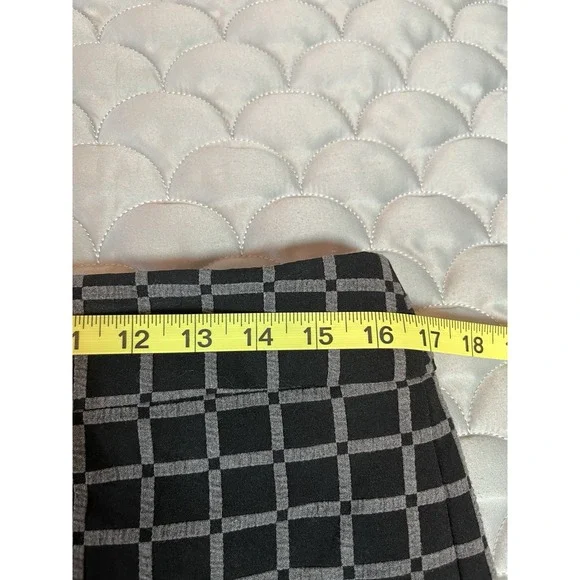 Ann Taylor LOFT Skirt Size 10 Black Gray Window Pane Lined Career Fall Winter - Picture 5 of 6